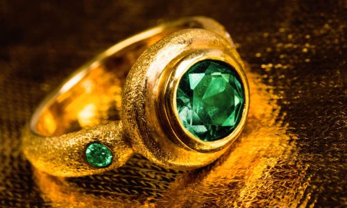 Website images_emerald ring